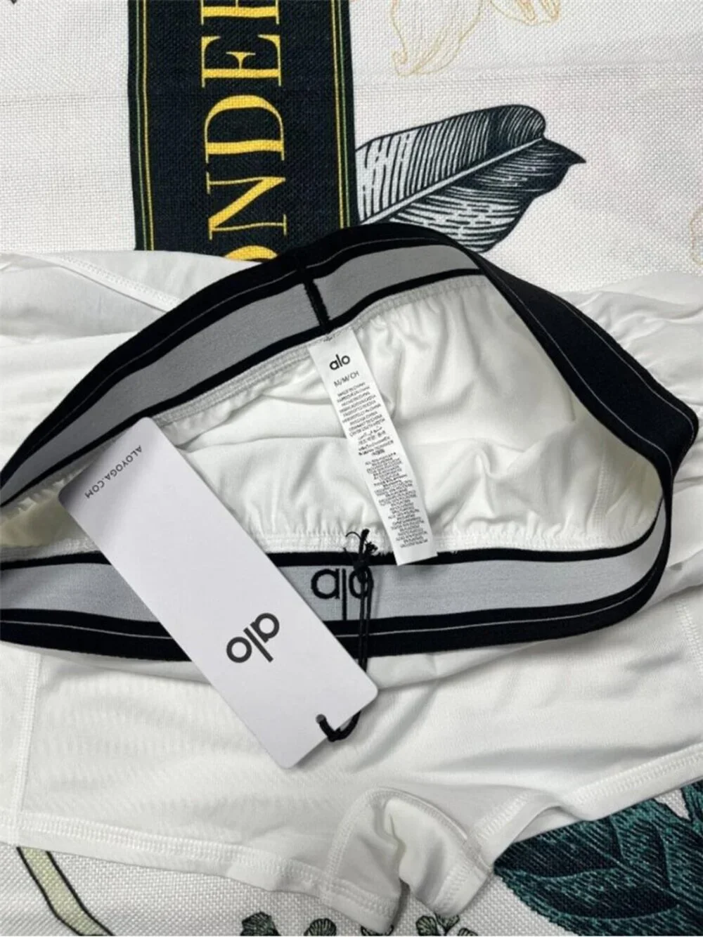 Alo Yoga Match Point Tennis Skirt White NEW Small Size